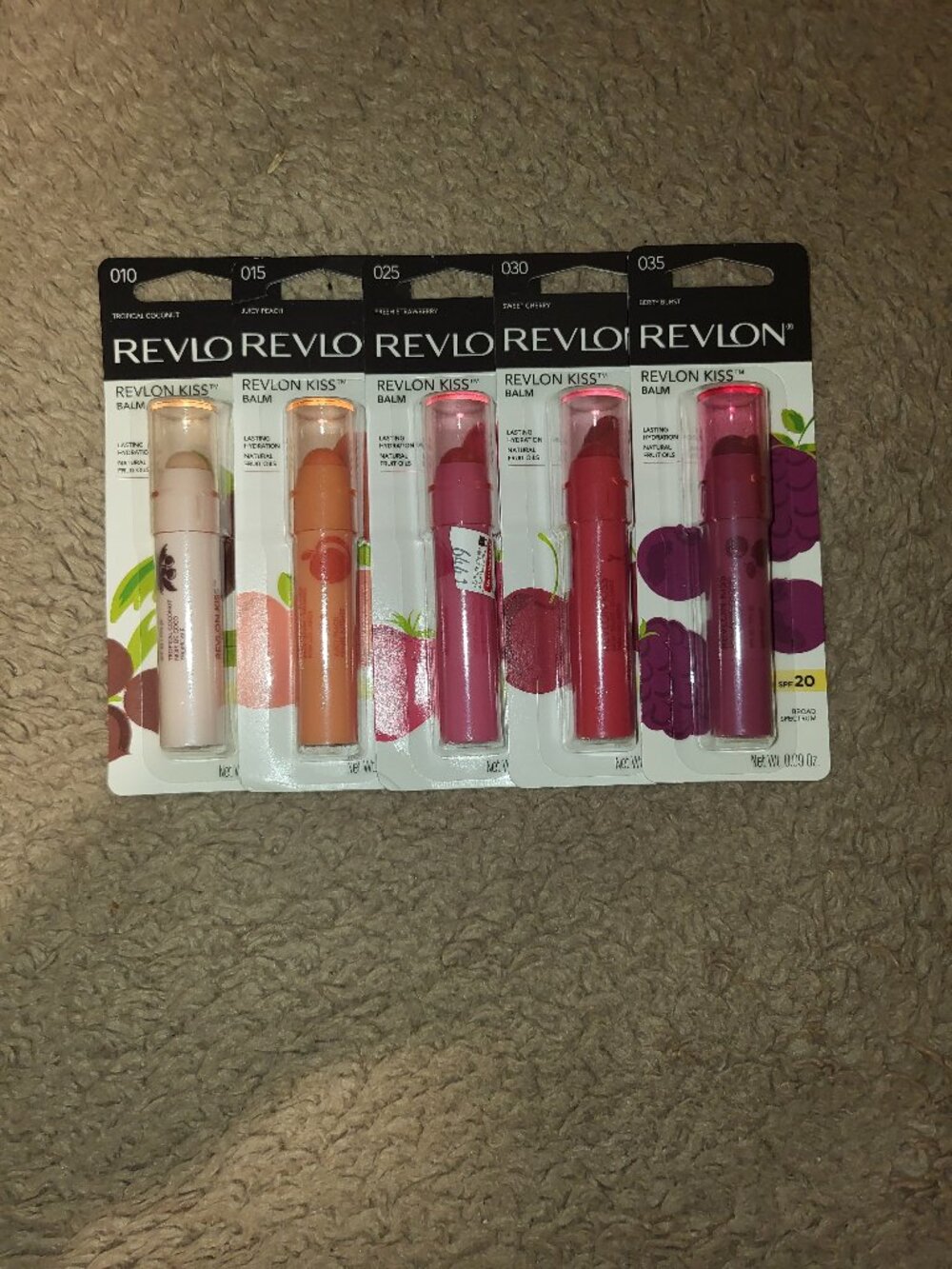 Revlon Kiss Balm 5 Total New Unopened